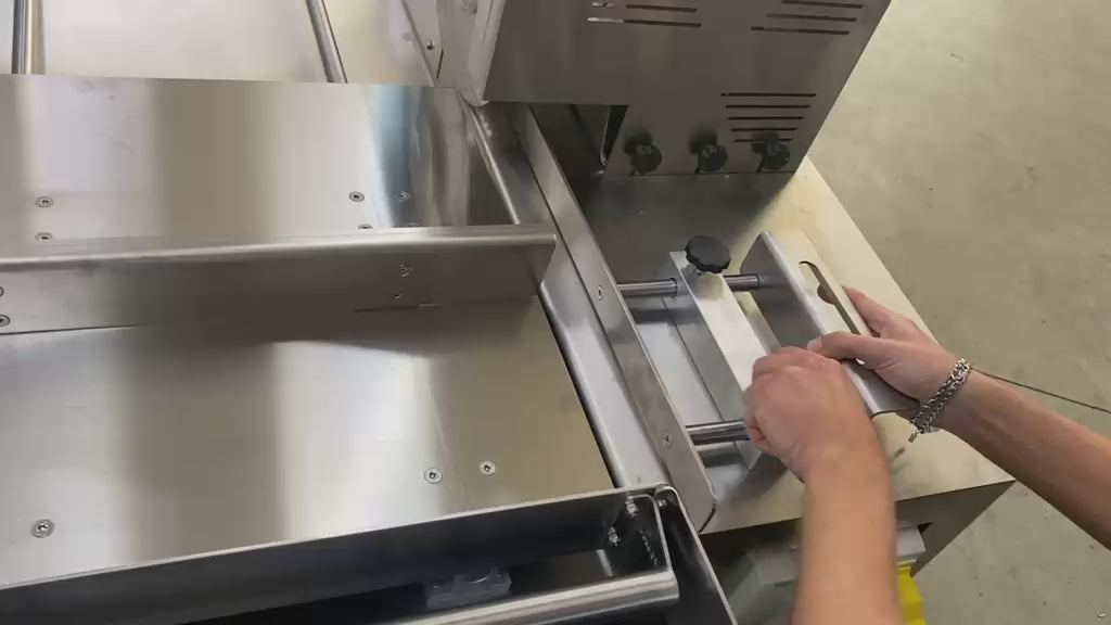 Video dimostrativo del taglio delle stecche di torrone